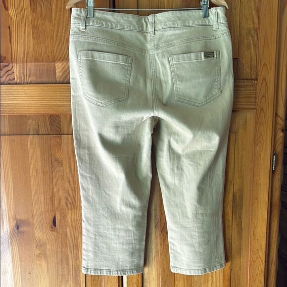 Dana Bachman Tan Straight-Leg Capri Jeans. Size 12. - Picture 2 of 6